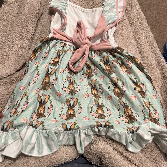 B 7  Hunny Bee Kids Easter Dress - Picture 2 of 3